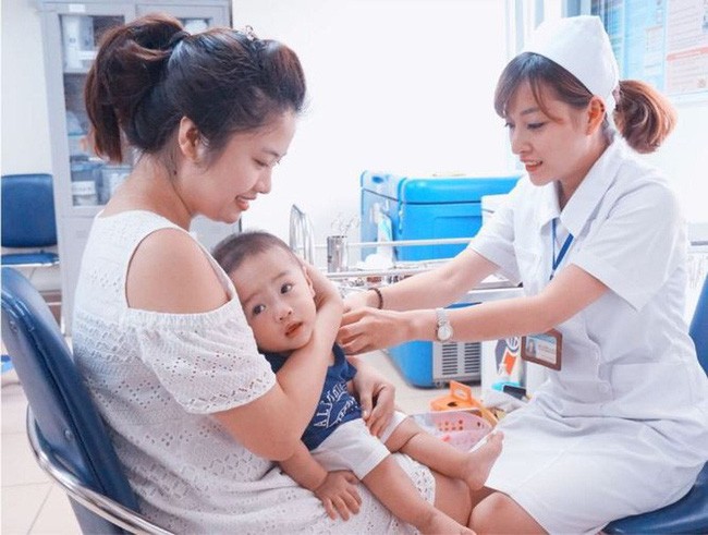 Lịch tiêm phòng cho trẻ sơ sinh năm 2019 và những thay đổi mẹ bỉm sữa nên biết 