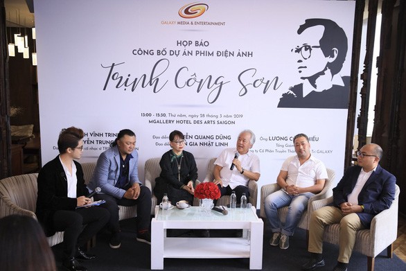 Đại diện gia đình, nhà sản xuất và đạo diễn trong buổi công bố dự án phim điện ảnh “Trịnh Công Sơn”