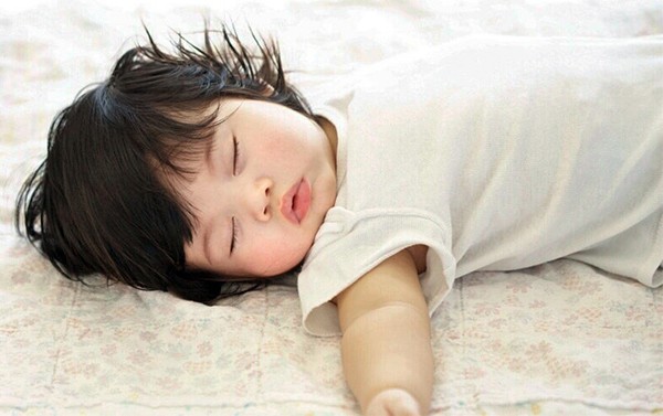 Tuyệt chiêu ngủ đúng cho trẻ thêm cao mẹ nào cũng cần biết
