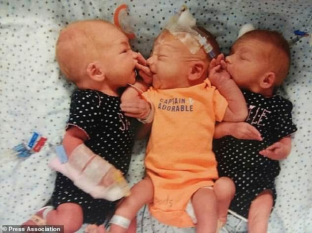3 em bé chào đời khỏe mạnh.