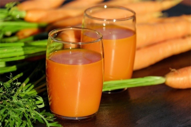 Cà rốt được biết đến để bảo vệ mắt nhờ beta-carotene, một chất mà cơ thể chuyển đổi thành vitamin A.