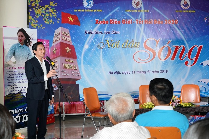 Tiến sĩ Đinh Công Tuấn, Phó hiệu trưởng trường ĐH Văn hóa phát biểu tại buổi lễ.