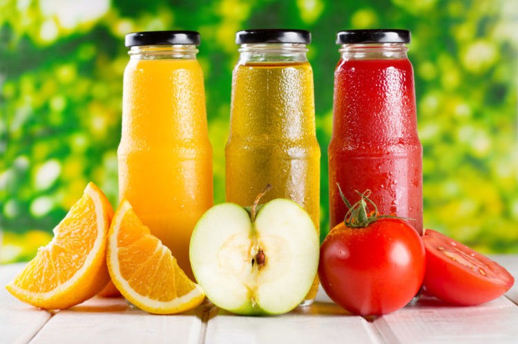 Nước ép trái cây tuy chứa nhiều dinh dưỡng nhưng chúng không thực sự tốt cho cân nặng của bạn.