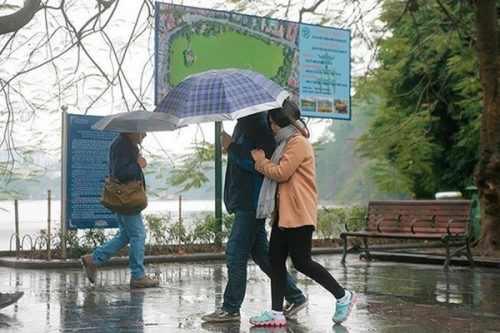 Thời tiết ngày 29/2: Hà Nội rải rác mưa, Nam Bộ nắng gắt