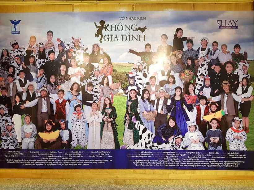Vở nhạc kịch có 50 diễn viên là học sinh được tuyển chọn từ nhiều trường học Hà Nội