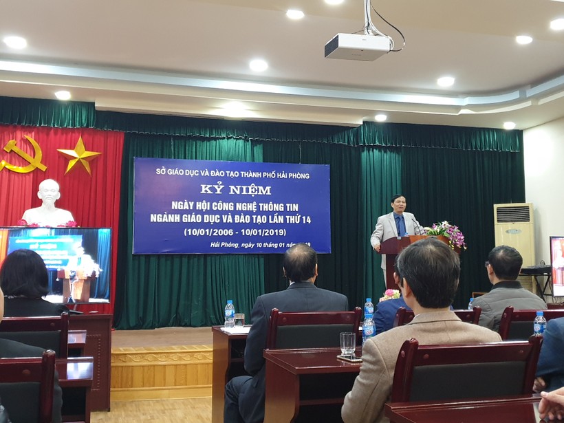 Ông Nguyễn Xuân Trường, Giám đốc Sở GD&ĐT phát biểu khai mạc Hội nghị