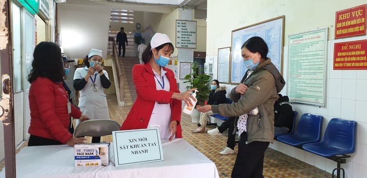 Hải Phòng: Bệnh viện Phụ sản Hải Phòng phát khẩu trang miễn phí cho bệnh nhân