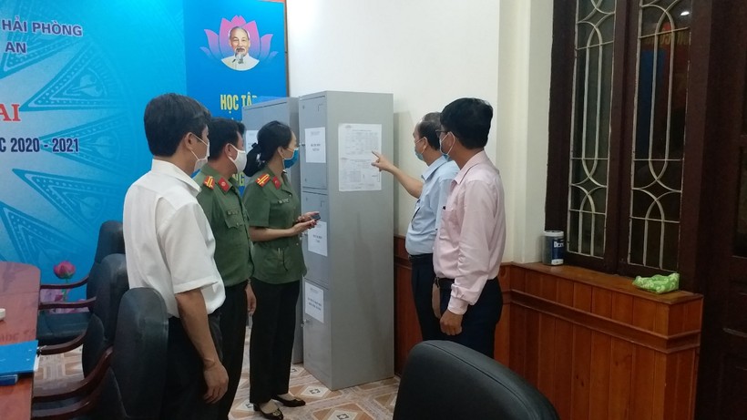 Đoàn kiểm tra của Sở GD&ĐT tại Trường THPT Kiến An, quận Kiến An