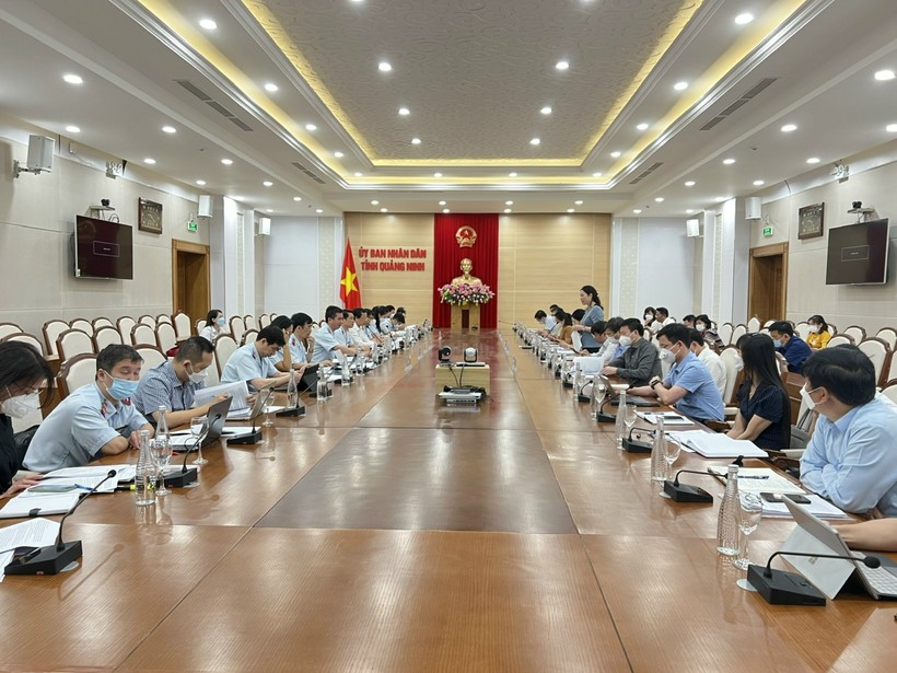 Hôm nay, ngày 29/4, tại UBND tỉnh Quảng Ninh, Bộ GD&ĐT công bố Quyết định thanh tra và thực hiện thanh tra trực tiếp tại UBND tỉnh Quảng Ninh.