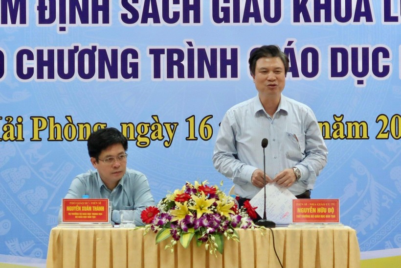 Thứ trường Nguyễn Hữu Độ nhấn mạnh vai trò quan trọng của Hội đồng thẩm định SGK.