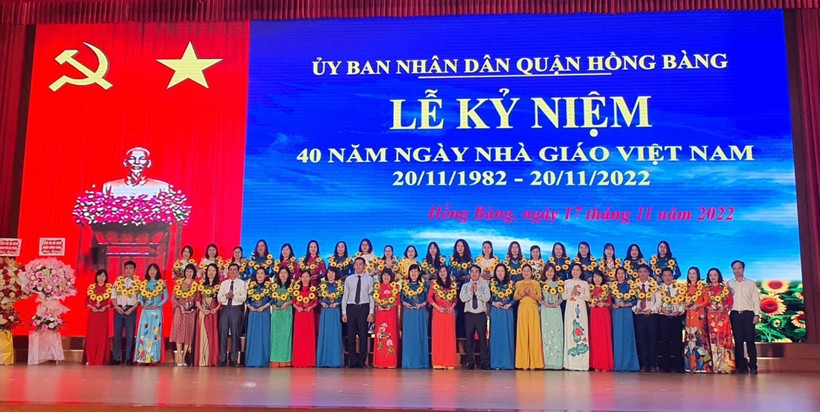 Ngành Giáo dục quận Hồng Bàng long trọng kỷ niệm 40 năm Ngày nhà giáo Việt Nam.