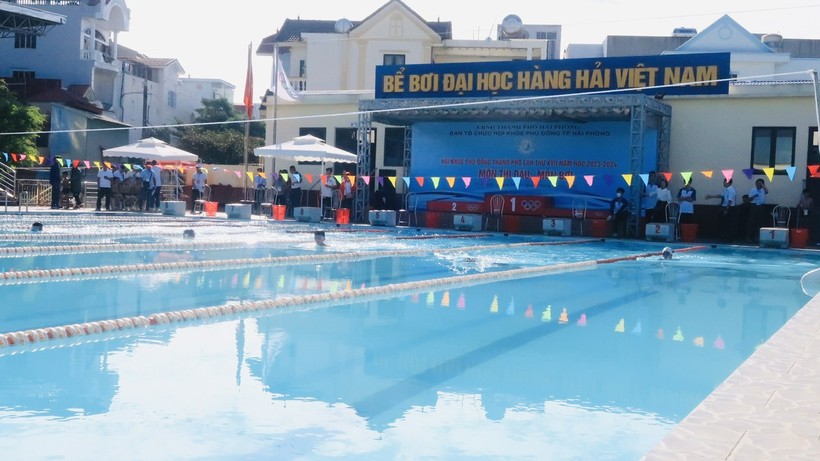 Môn Bơi được tổ chức tại Bể bơi Trường Đại học Hàng hải Việt Nam.