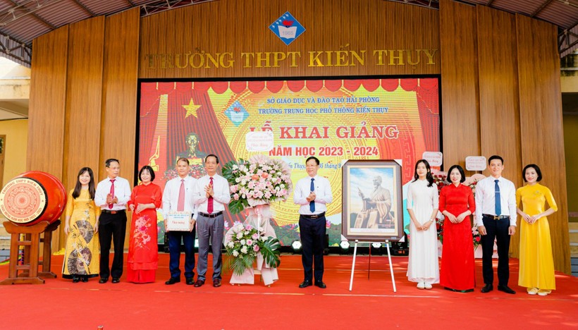  Lễ khai giảng năm học mới 2023-2024 của Trường THPT Kiến Thuỵ.