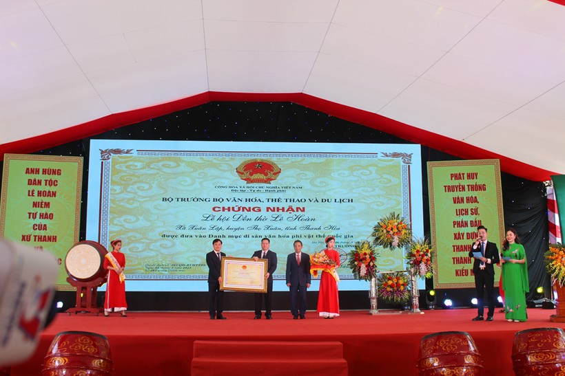 Lễ hội đền thờ Lê Hoàn 2023 được Bộ Văn hóa, Thể thao và du lịch đưa vào danh sách di sản văn hóa phi vật thể quốc gia. Ảnh: LT.