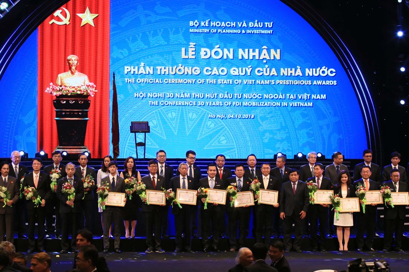Công Ty Nestlé Việt Nam đã vinh dự được nhận “Bằng khen thành thích xuất sắc trong công tác đầu tư nước ngoài trong 30 năm tại Việt Nam”