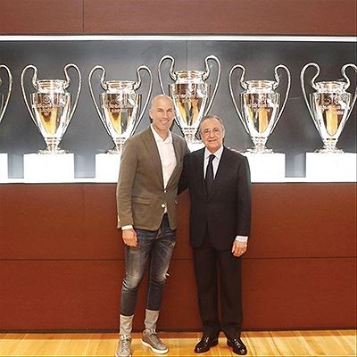 HLV Zidane (trái) quyết định trở về "mái nhà xưa"