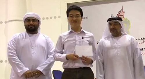 Quang Liêm (giữa) có màn trình diễn ấn tượng ở giải cờ chớp Dubai