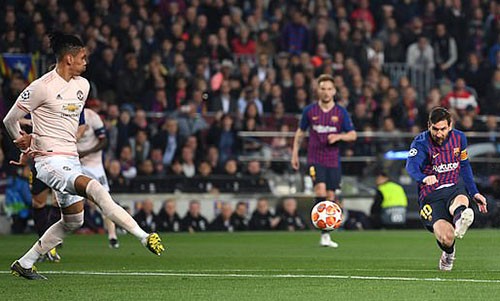 Cú cứa lòng mở tỷ số của Messi ở phút 16
