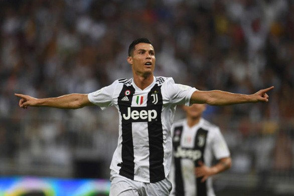 Ronaldo đoạt Giải cầu thủ hay nhất Serie A 2018-2019.