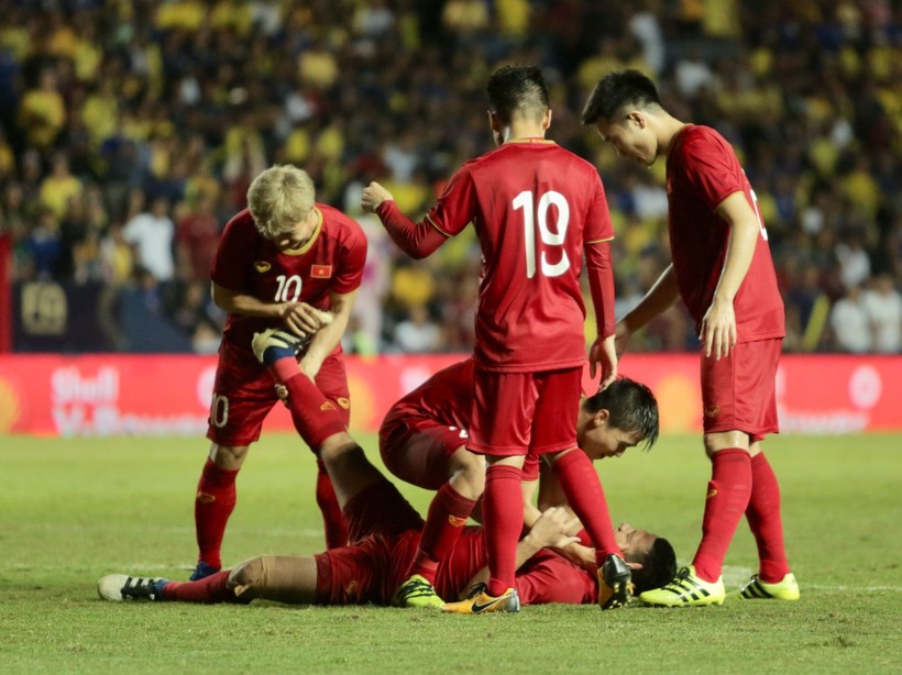 ĐT Việt Nam giành chiến thắng 1-0 đầy kịch tính trước Thái Lan