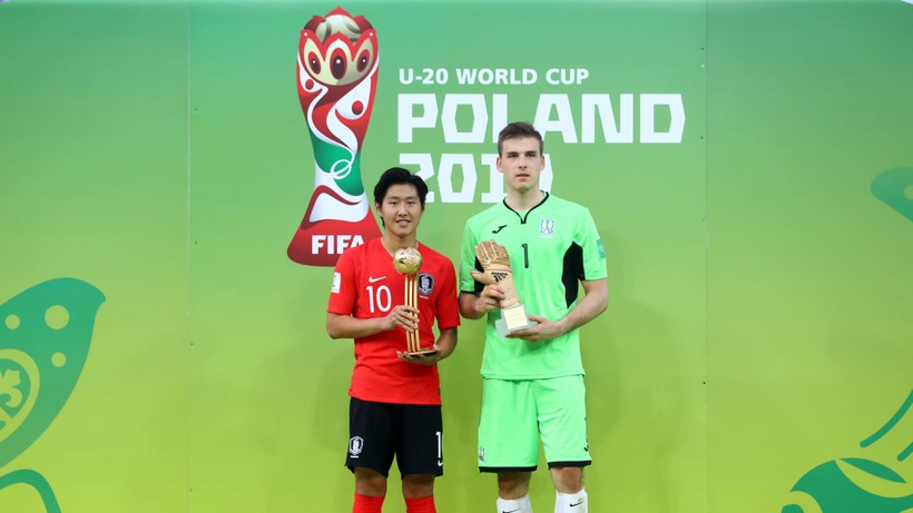 Lee Kang-in nhận danh hiệu Quả bóng Vàng U20 World Cup