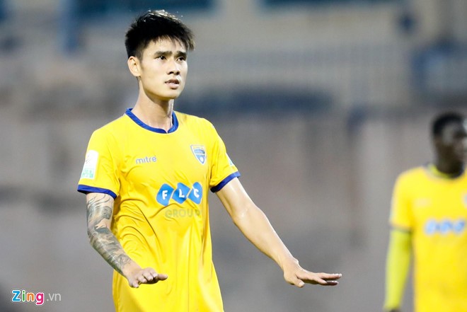 Trung vệ Đinh Tiến Thành sẽ tạm thay thế Đình Trọng ở Hà Nội FC