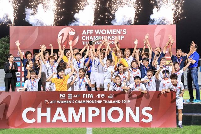 Giành ngôi vô địch bóng đá nữ Đông Nam Á, đội tuyển nữ Việt Nam được thưởng đậm