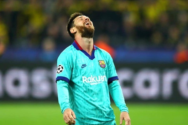Messi không thể giúp Barca thoát trận thua