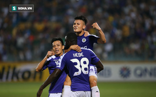Một pha ăn mừng bàn thắng của các cầu thủ Hà Nội FC.