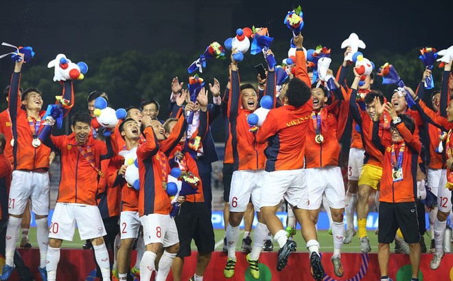 ĐT U22 Việt Nam ăn mừng chức vô địch bóng đá SEA Games 30.