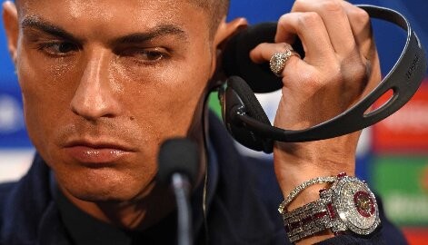Ronaldo đeo đồng hồ 2 triệu USD vẫn không bằng những danh thủ này