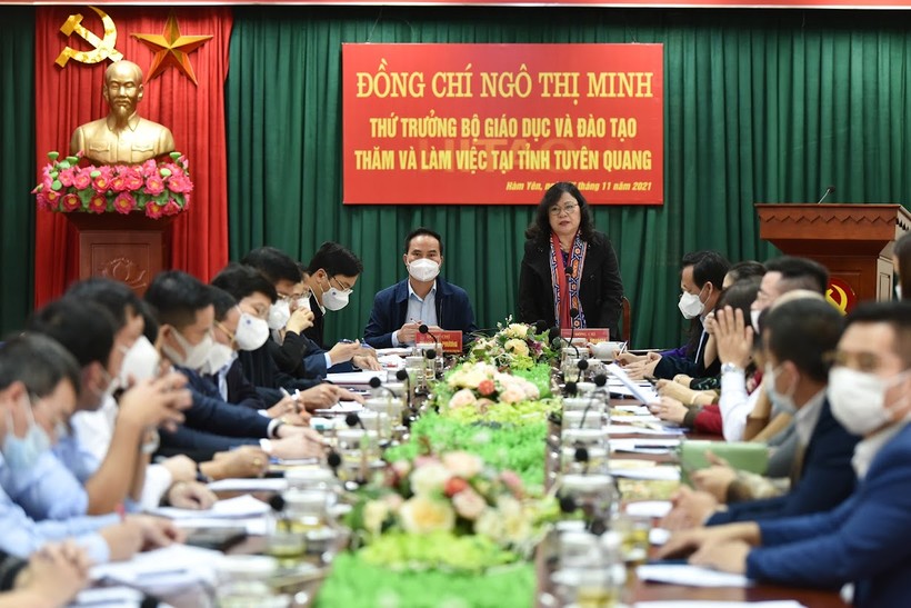 Thứ trưởng Bộ GD&ĐT Ngô Thị Minh phát biểu tại chương trình làm việc với tỉnh Tuyên Quang.