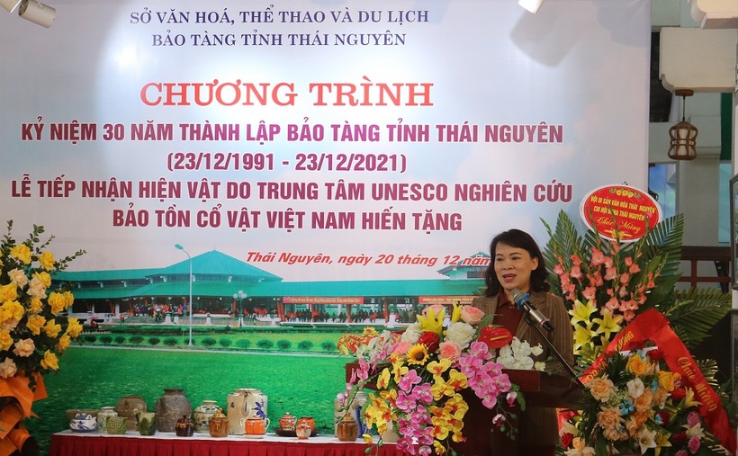 Bà Nguyễn Thị Mai, Giám đốc Sở Văn hóa, Thể thao và Du lịch Thái Nguyên phát biểu chúc mừng tại chương trình